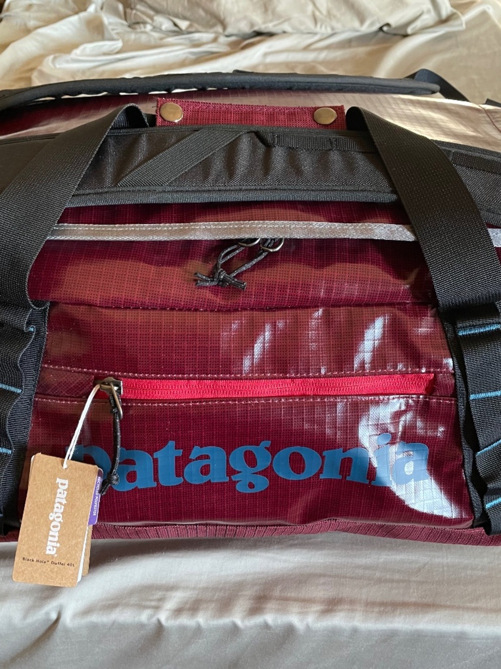 Patagonia Black Hole duffel bag backpack suitcase gym travel 40L liters new NWT